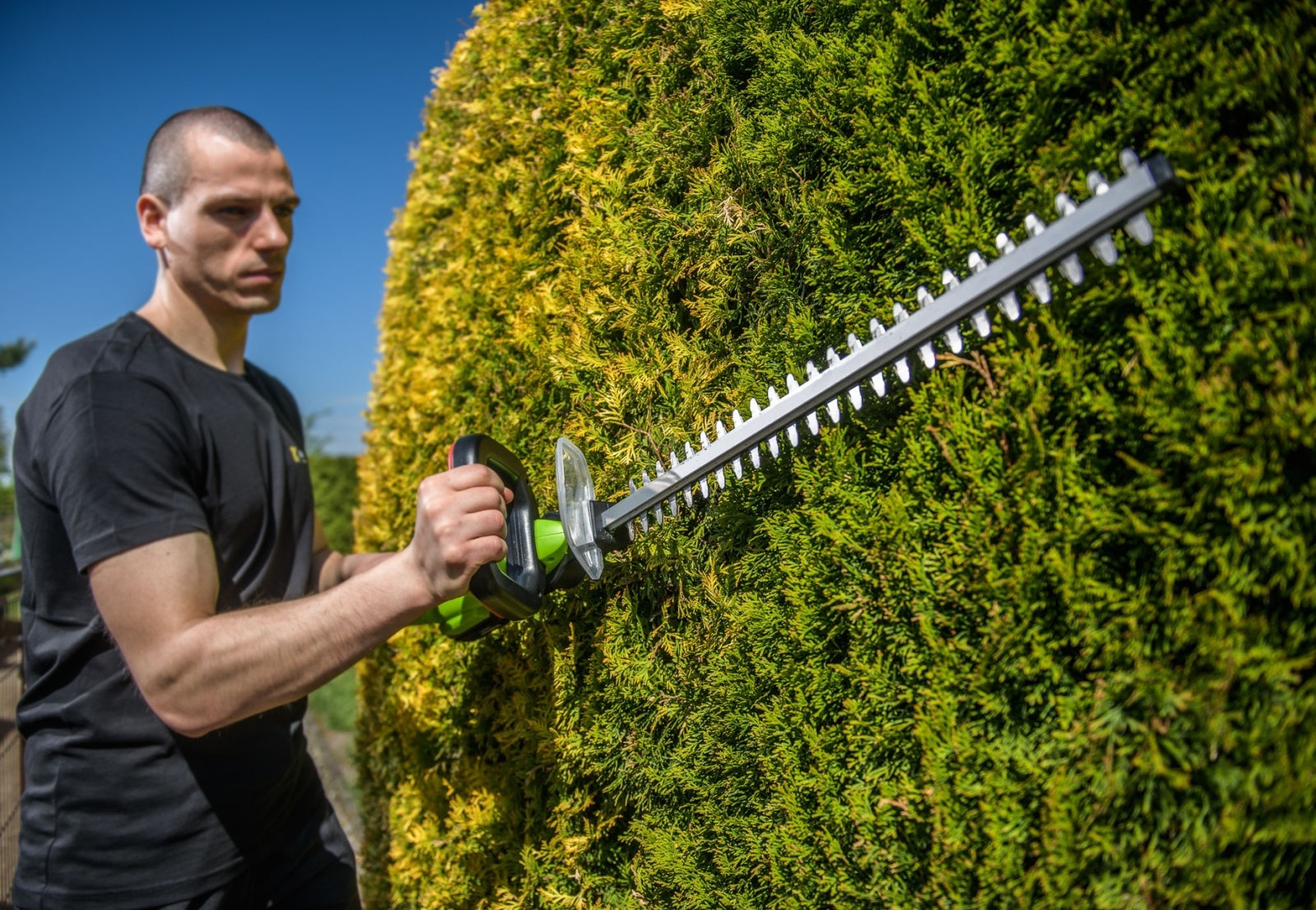 20V NOŻYCE/PRZYCINARKA AKU DO ŻYWOPŁOTU 4GARDEN ANE5121