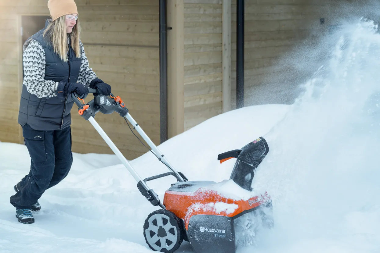 Husqvarna Odśnieżarka Husqvarna ST 253i